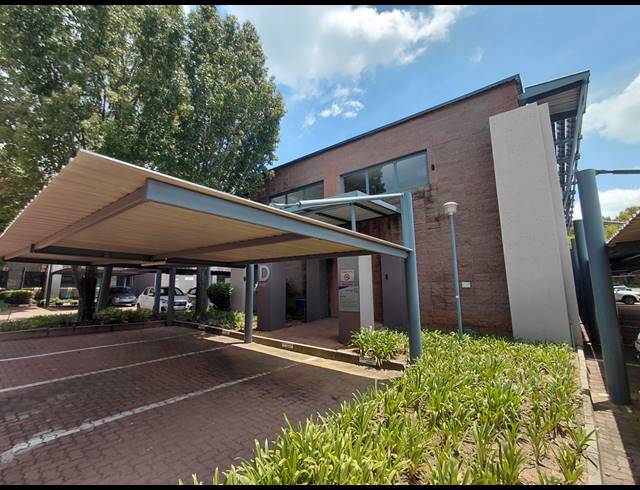 303M² OFFICE TO LET IN RANDJESPARK